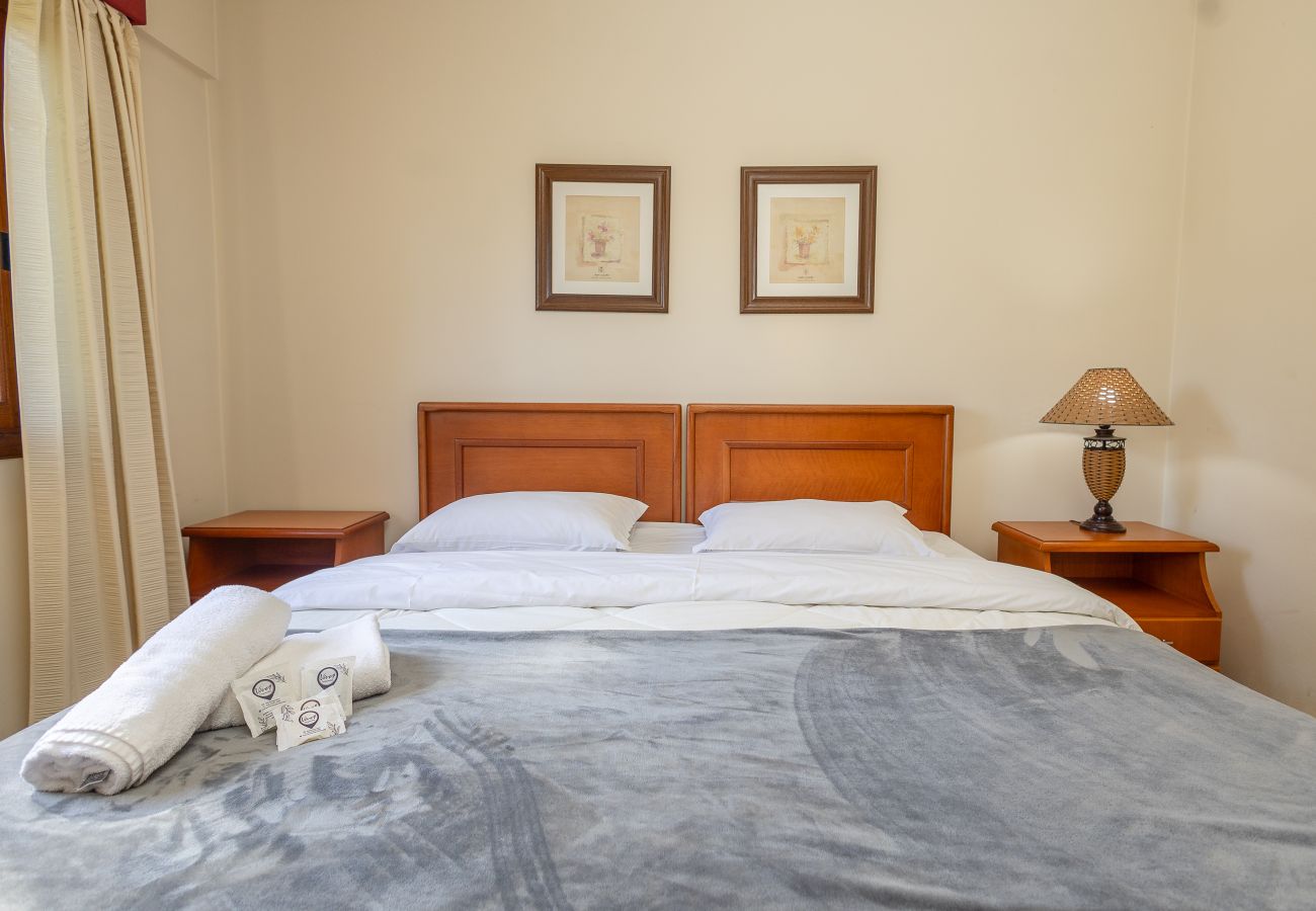 Apartamento em Gramado - NOVO! Aconchegante duplex 2D (2 banhos) a 1km da R Coberta!