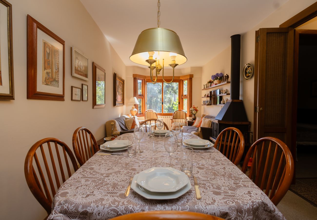 Apartamento em Gramado - NOVO! Aconchegante duplex 2D (2 banhos) a 1km da R Coberta!