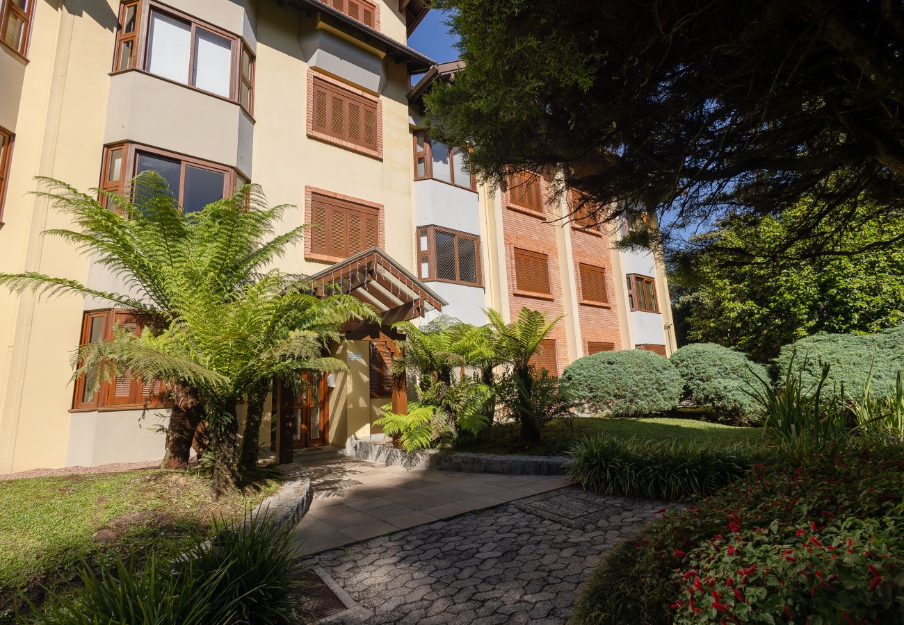 Apartamento em Gramado - NOVO! Aconchegante duplex 2D (2 banhos) a 1km da R Coberta!