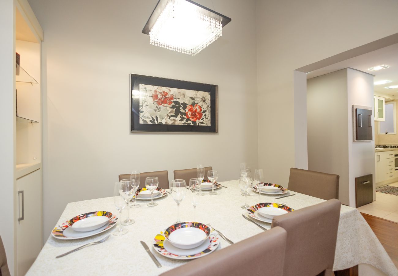 Apartamento em Gramado - Apto acolhedor 3D (1 suíte) a 400m da Rua Coberta!