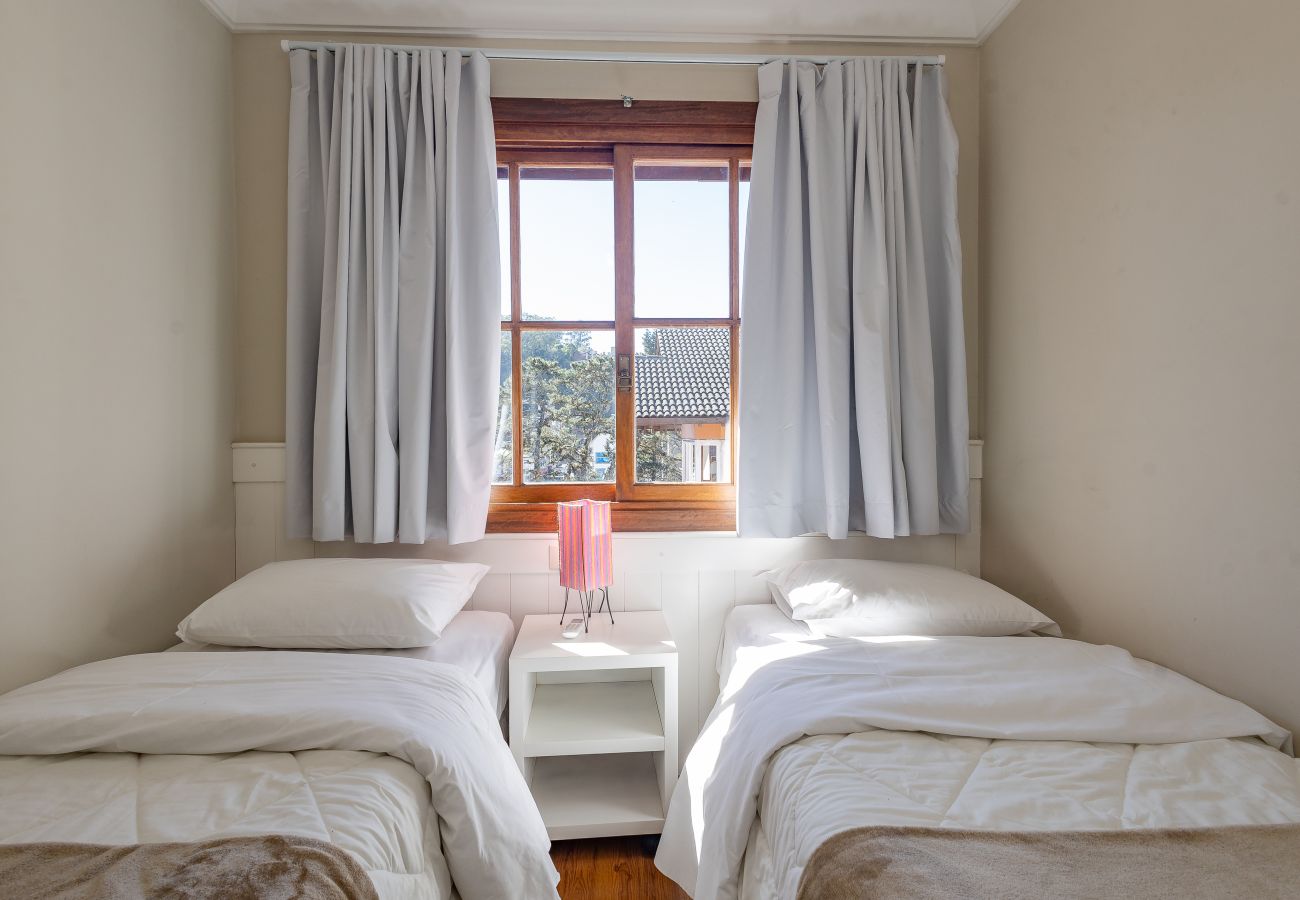 Apartamento em Gramado - Apto acolhedor 3D (1 suíte) a 400m da Rua Coberta!