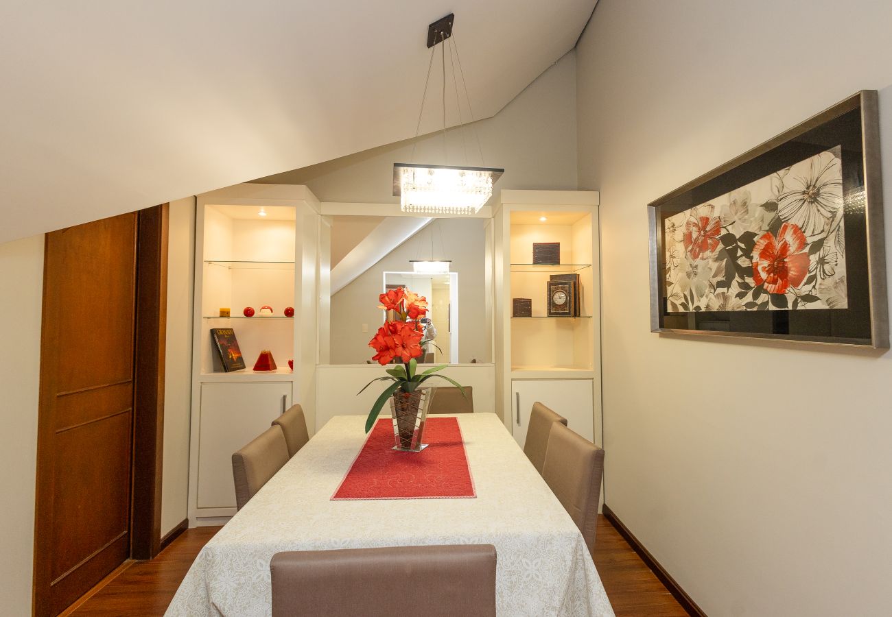 Apartamento em Gramado - Apto acolhedor 3D (1 suíte) a 400m da Rua Coberta!