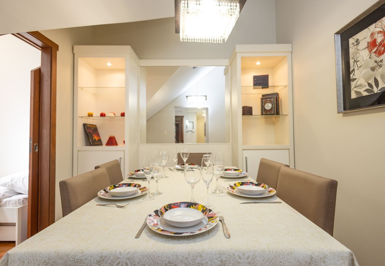 Apartamento em Gramado - Apto acolhedor 3D (1 suíte) a 400m da Rua Coberta!