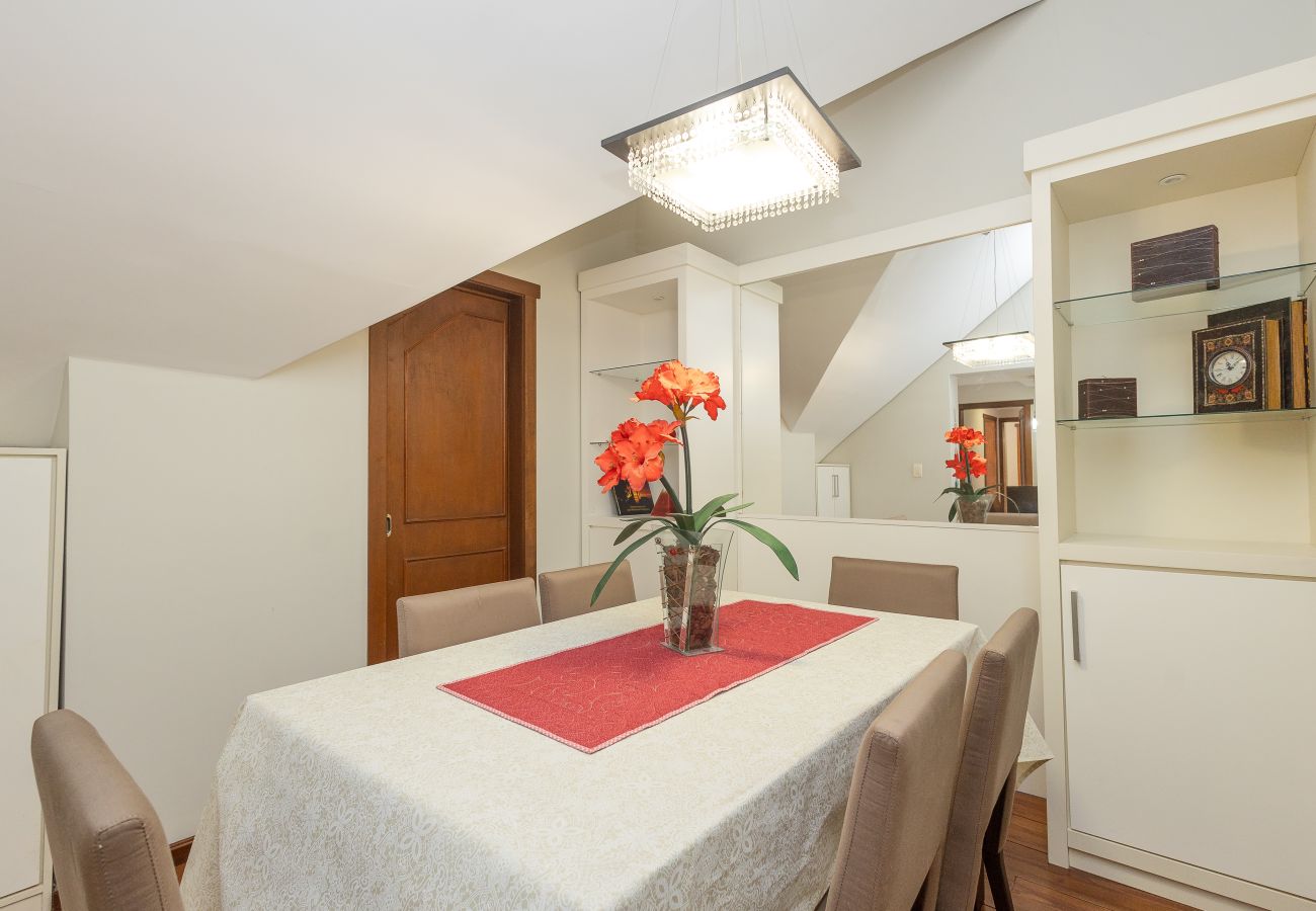 Apartamento em Gramado - Apto acolhedor 3D (1 suíte) a 400m da Rua Coberta!