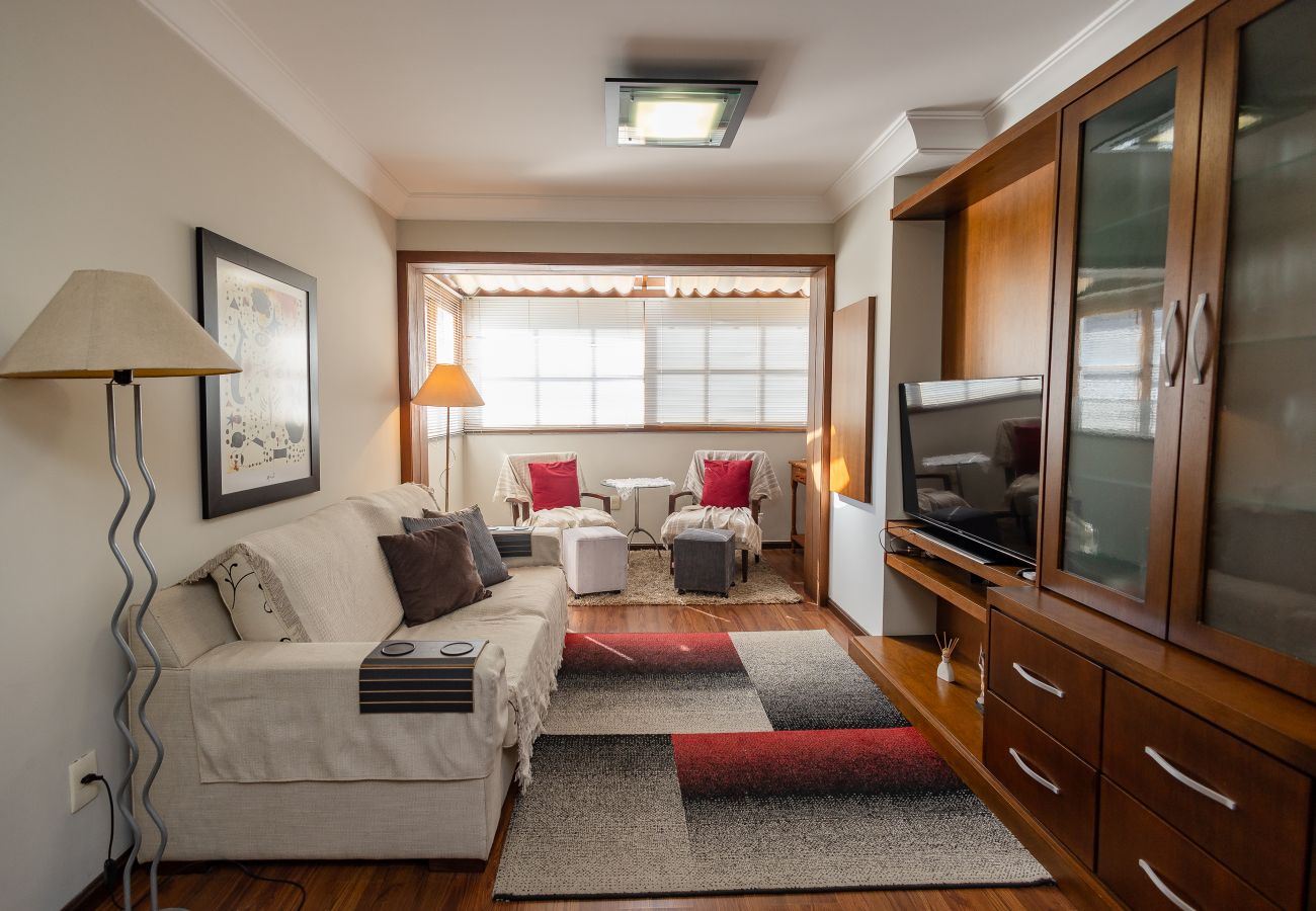 Apartamento em Gramado - Apto acolhedor 3D (1 suíte) a 400m da Rua Coberta!