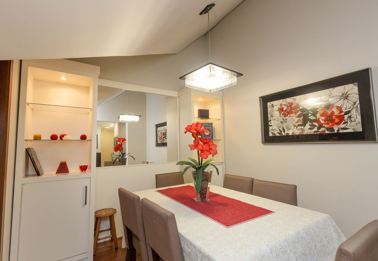 Apartamento em Gramado - Apto acolhedor 3D (1 suíte) a 400m da Rua Coberta!
