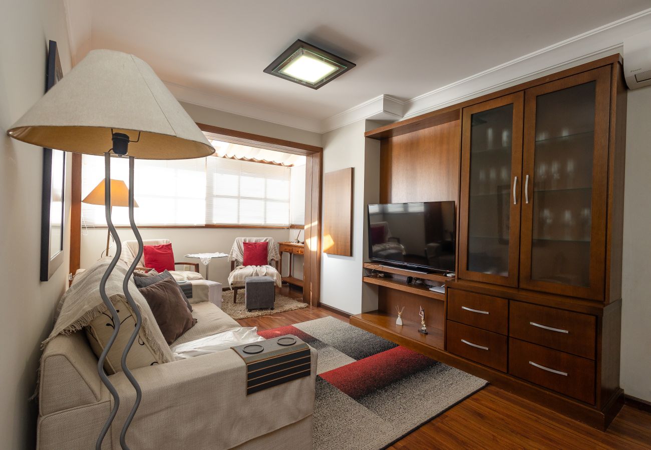 Apartamento em Gramado - Apto acolhedor 3D (1 suíte) a 400m da Rua Coberta!