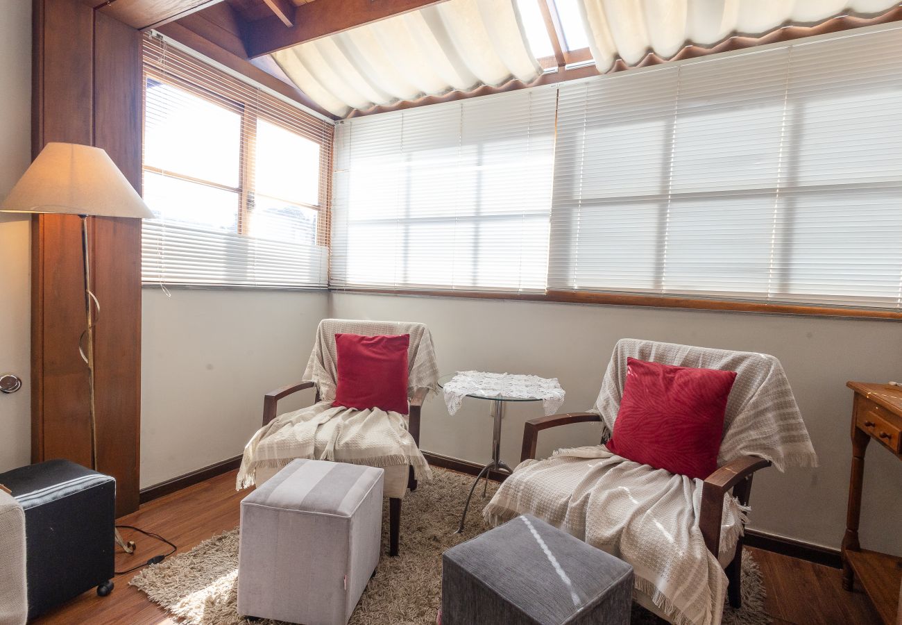 Apartamento em Gramado - Apto acolhedor 3D (1 suíte) a 400m da Rua Coberta!