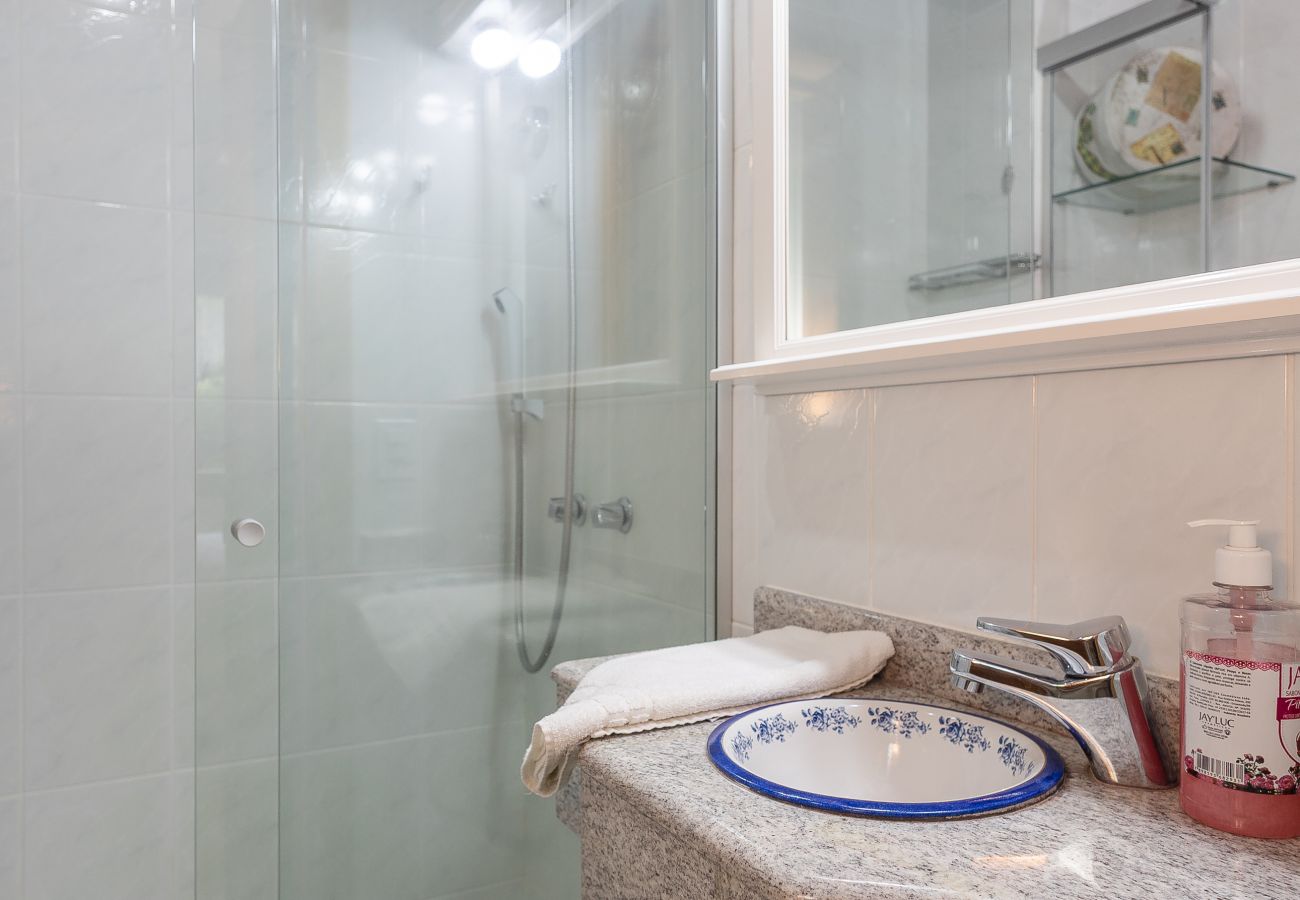 Apartamento em Gramado - Apto aconchegante a 400m da R Coberta