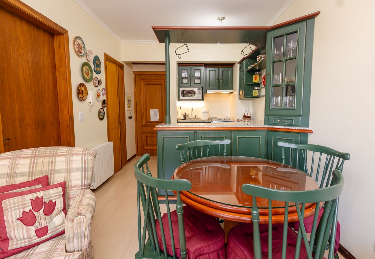 Apartamento em Gramado - Apto aconchegante a 400m da R Coberta