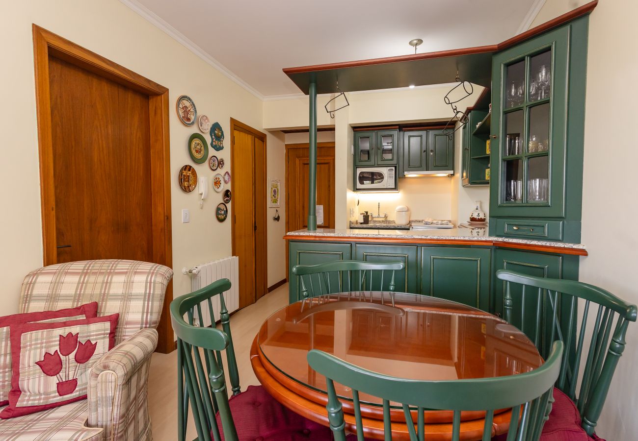 Apartamento em Gramado - Apto aconchegante a 400m da R Coberta