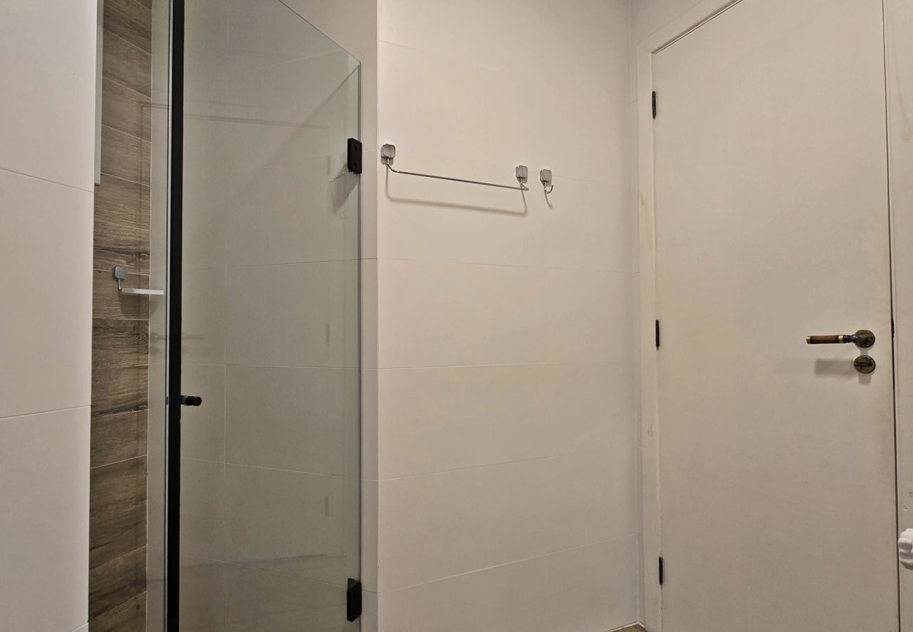 Apartamento em Gramado - NOVO! Duplex 3 dormitórios a 100m da Rua Torta! 