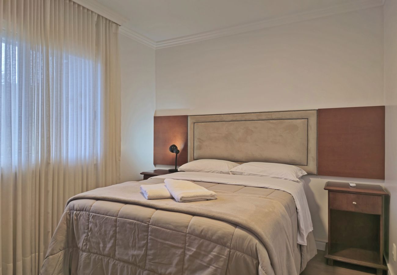 Apartamento em Gramado - NOVO! Duplex 3 dormitórios a 100m da Rua Torta! 