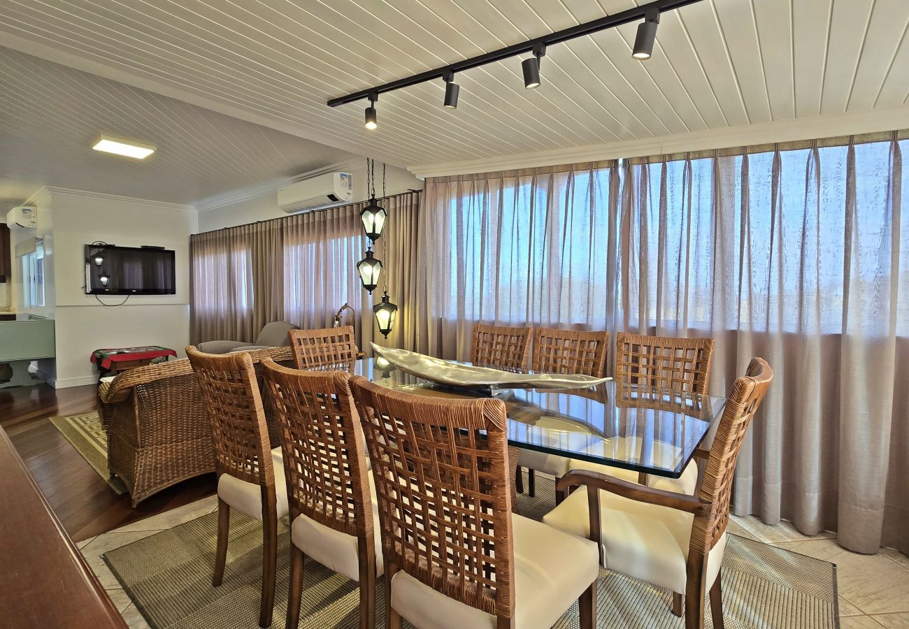 Apartamento em Gramado - NOVO! Duplex 3 dormitórios a 100m da Rua Torta! 