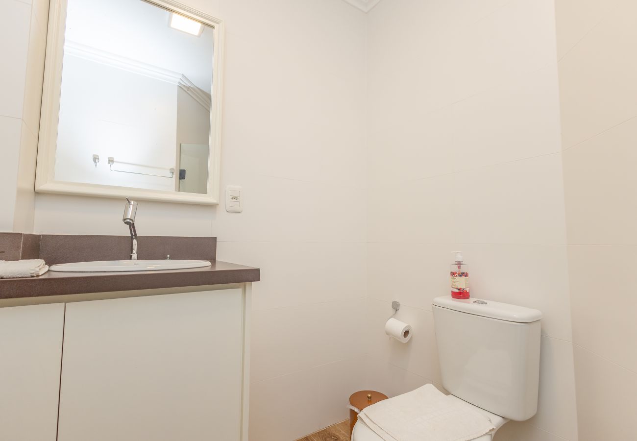 Apartamento em Gramado - NOVO! Duplex 3 dormitórios a 100m da Rua Torta! 