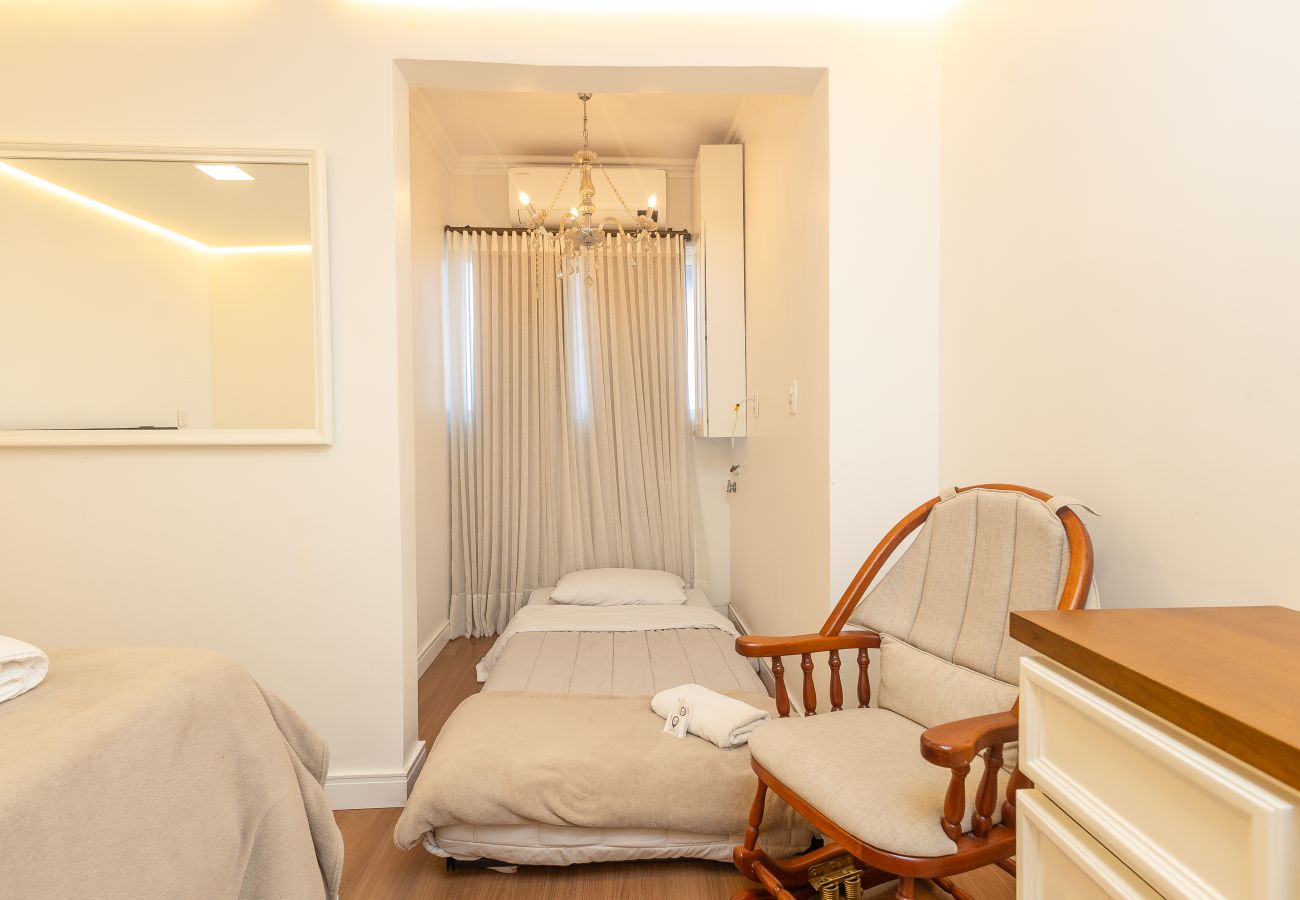 Apartamento em Gramado - NOVO! Duplex 3 dormitórios a 100m da Rua Torta! 