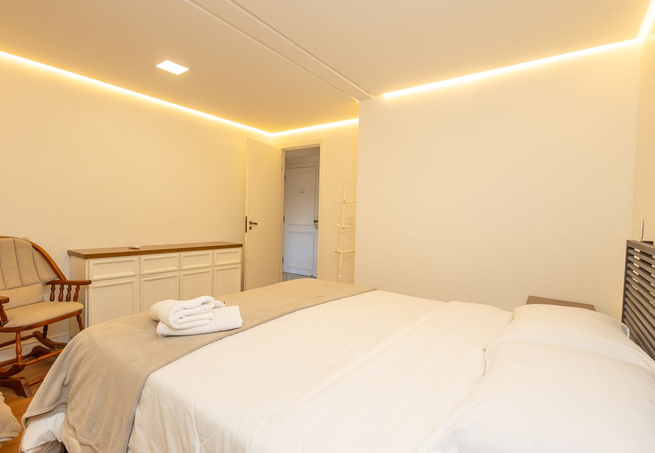 Apartamento em Gramado - NOVO! Duplex 3 dormitórios a 100m da Rua Torta! 