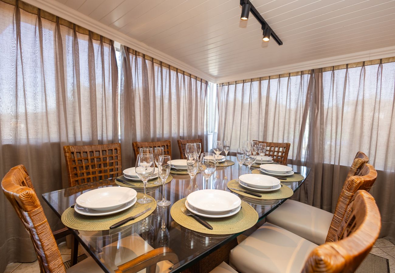 Apartamento em Gramado - NOVO! Duplex 3 dormitórios a 100m da Rua Torta! 