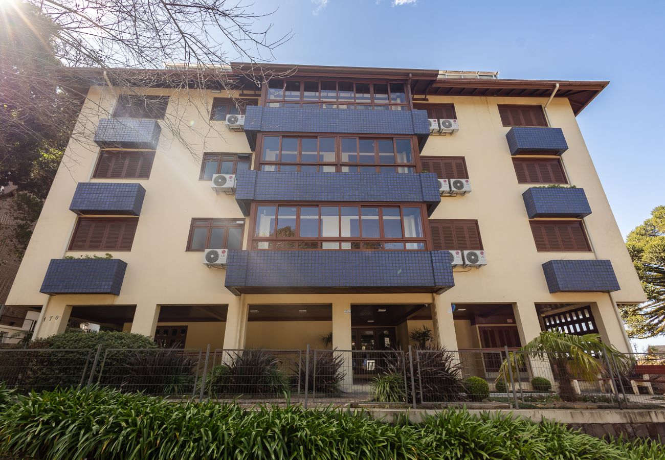 Apartamento em Gramado - NOVO! Duplex 3 dormitórios a 100m da Rua Torta! 