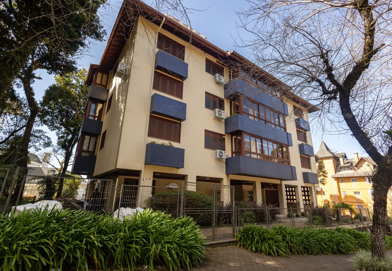 Apartamento em Gramado - NOVO! Duplex 3 dormitórios a 100m da Rua Torta! 