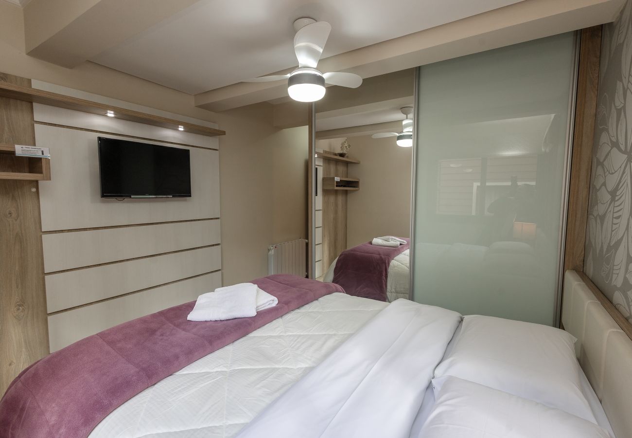 Apartamento em Gramado - Aconchegante apto 2 quartos (1 suíte) junto ao centro!