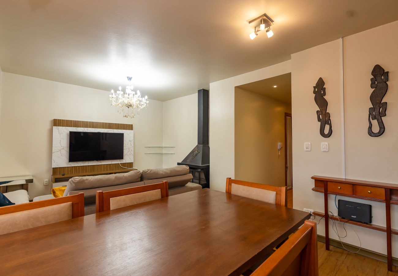 Apartamento em Gramado - Apto iluminado com 4 quartos a 700m da R Coberta!