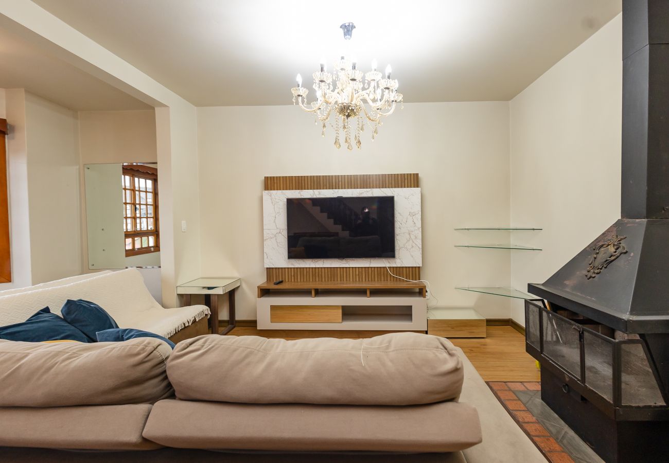 Apartamento em Gramado - Apto iluminado com 4 quartos a 700m da R Coberta!