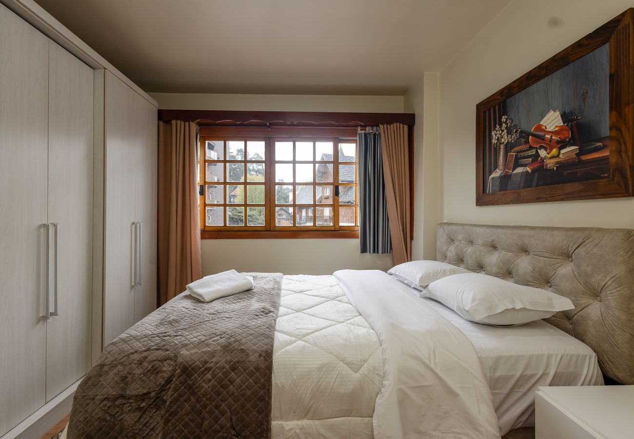 Apartamento em Gramado - Apto iluminado com 4 quartos a 700m da R Coberta!
