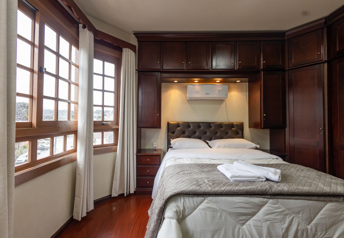 Apartamento em Gramado - Apto iluminado com 4 quartos a 700m da R Coberta!