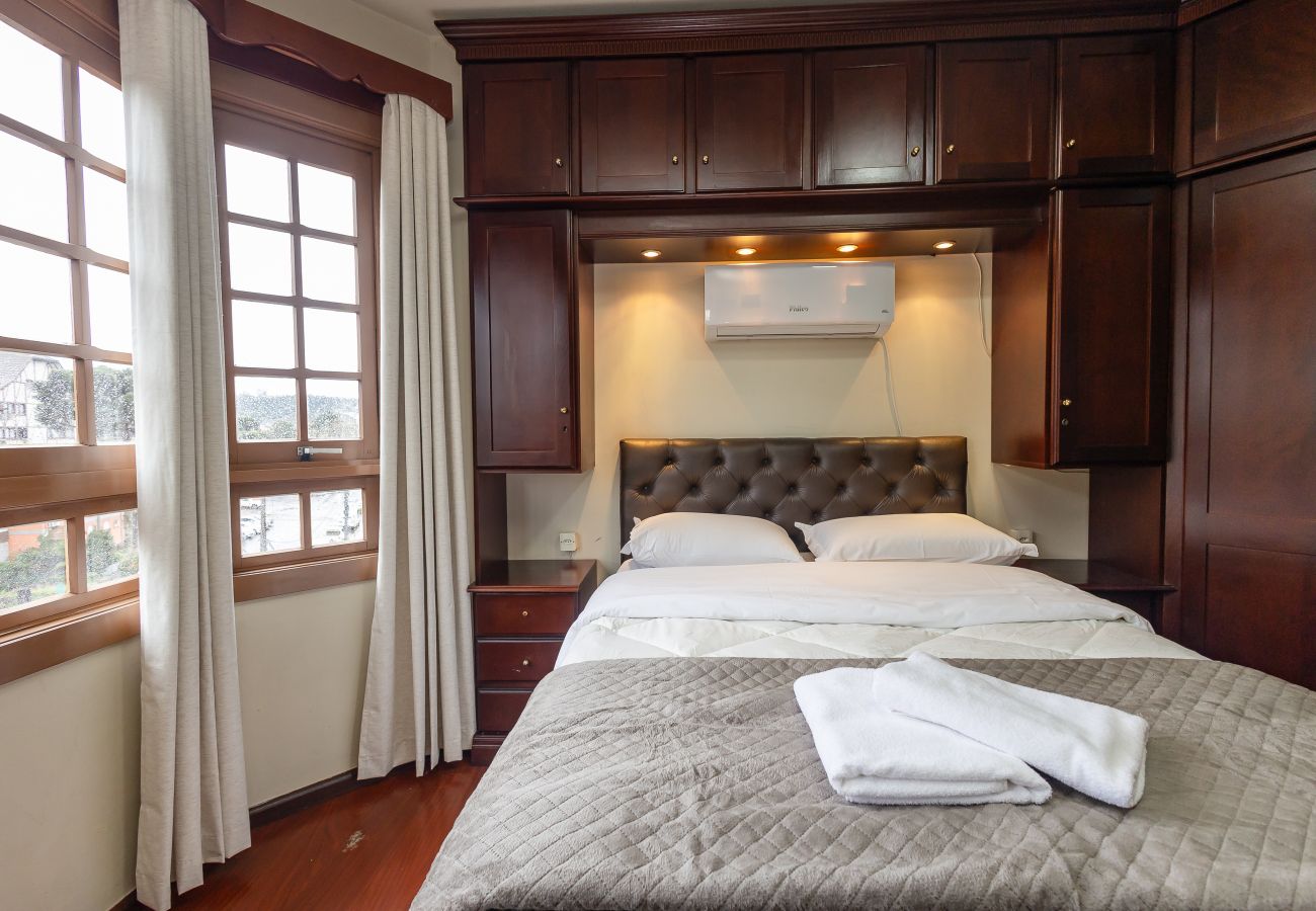 Apartamento em Gramado - Apto iluminado com 4 quartos a 700m da R Coberta!