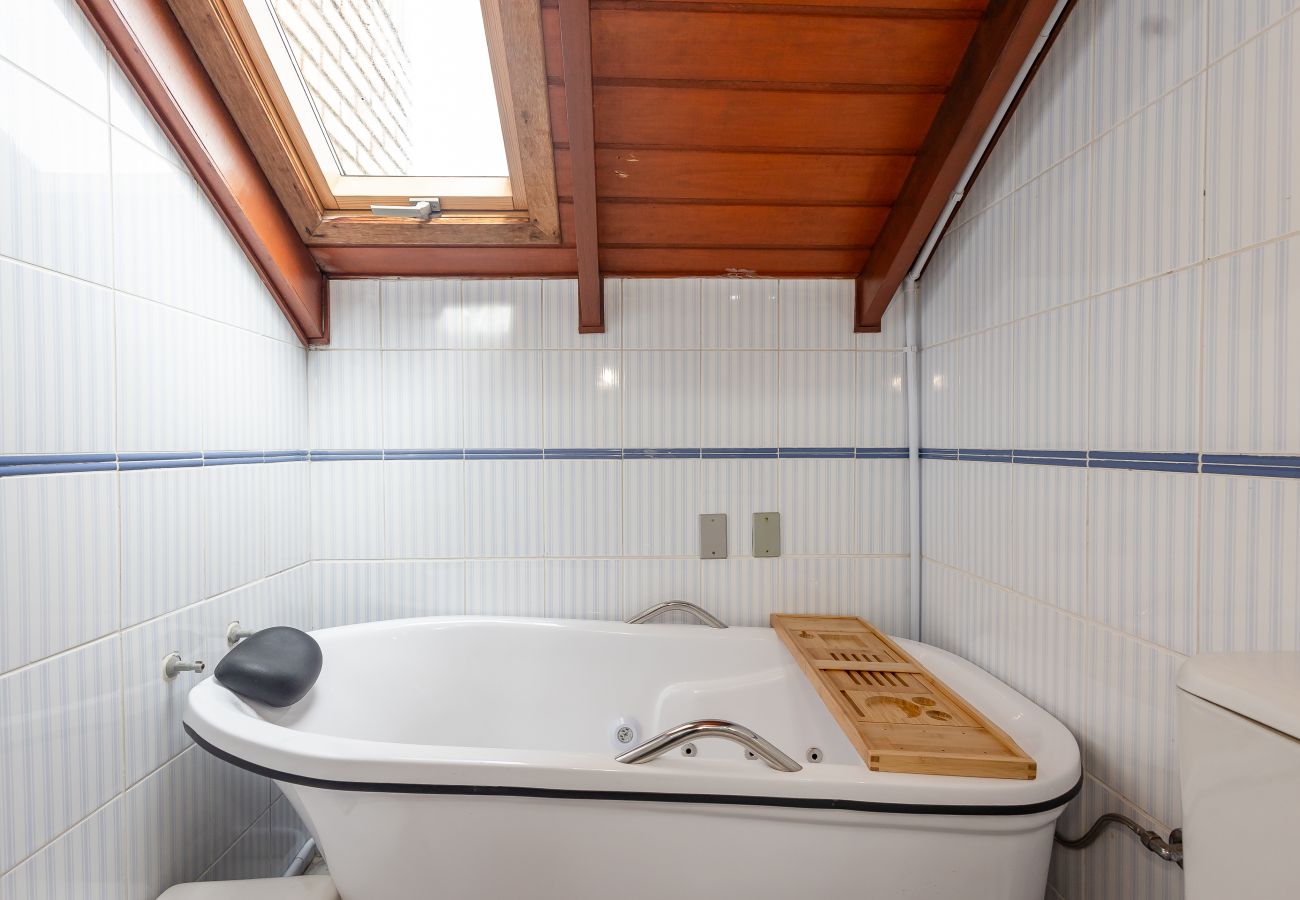 Apartamento em Gramado - Apto iluminado com 4 quartos a 700m da R Coberta!