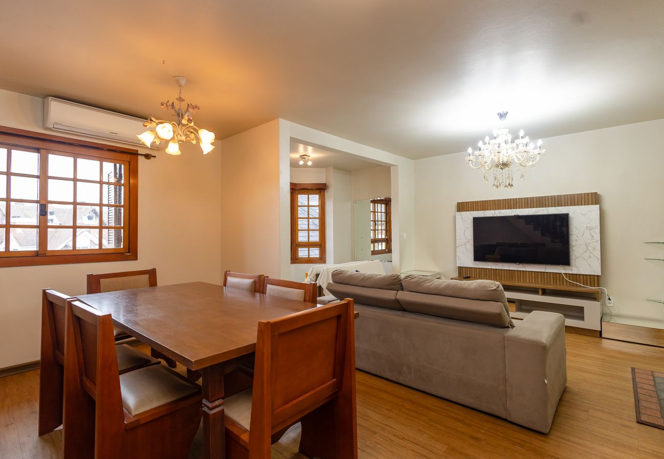 Apartamento em Gramado - Apto iluminado com 4 quartos a 700m da R Coberta!