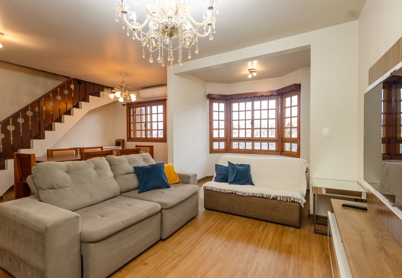 Apartamento em Gramado - Apto iluminado com 4 quartos a 700m da R Coberta!