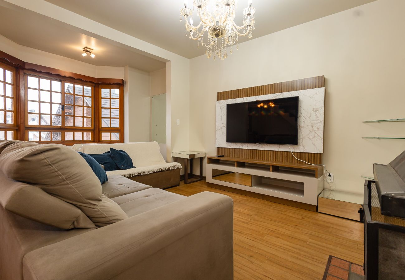 Apartamento em Gramado - Apto iluminado com 4 quartos a 700m da R Coberta!