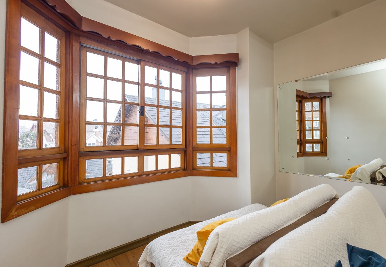 Apartamento em Gramado - Apto iluminado com 4 quartos a 700m da R Coberta!