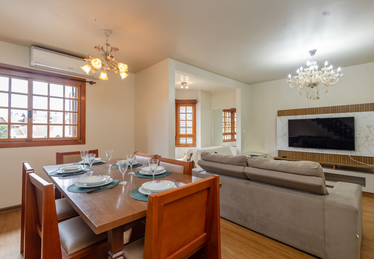 Apartamento em Gramado - Apto iluminado com 4 quartos a 700m da R Coberta!