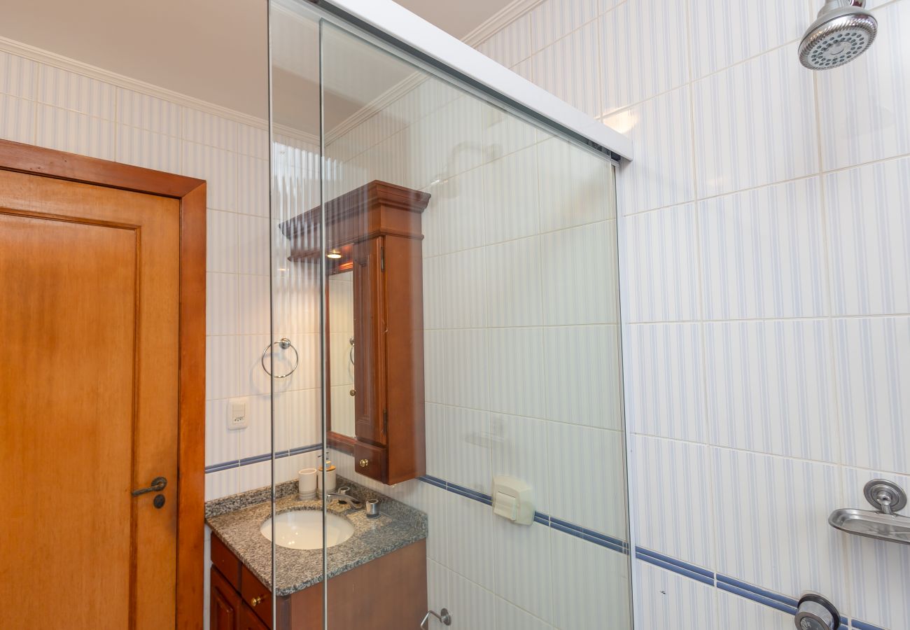 Apartamento em Gramado - Apto iluminado com 4 quartos a 700m da R Coberta!