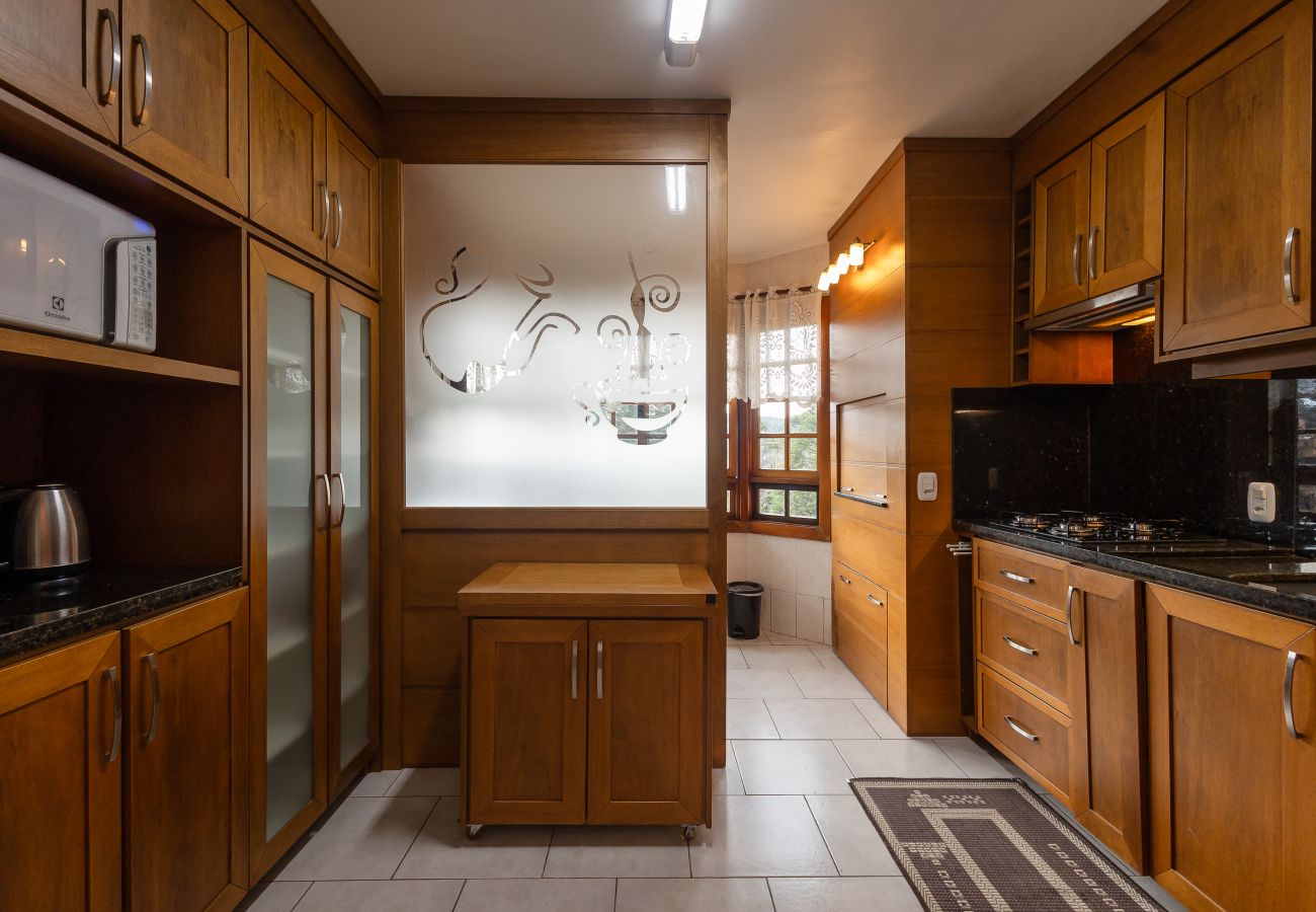 Apartamento em Gramado - Apto iluminado com 4 quartos a 700m da R Coberta!