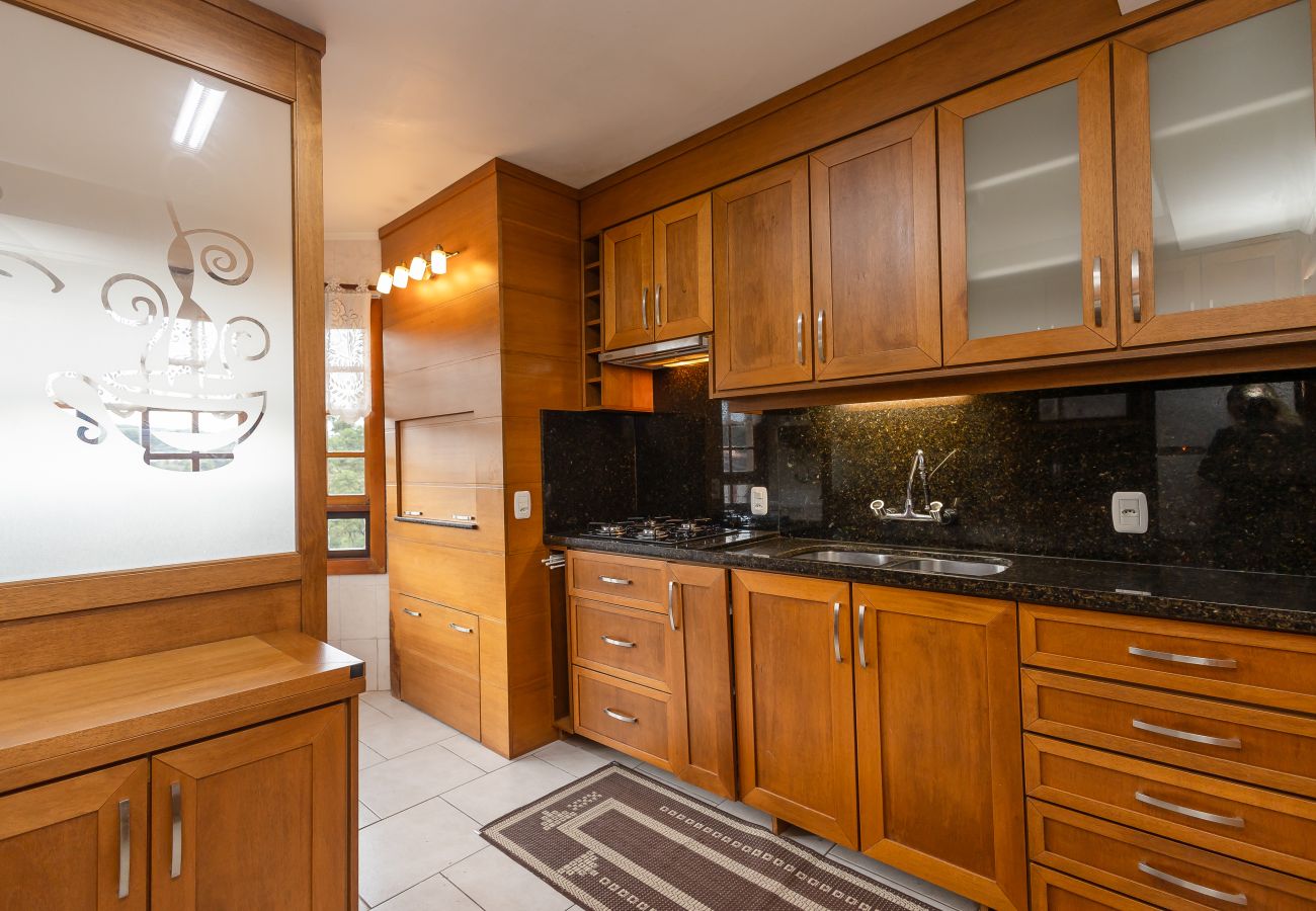 Apartamento em Gramado - Apto iluminado com 4 quartos a 700m da R Coberta!