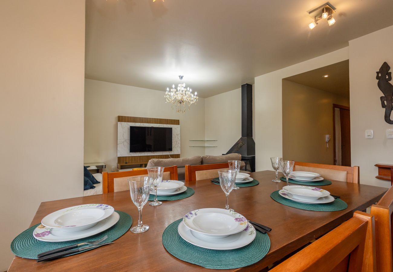 Apartamento em Gramado - Apto iluminado com 4 quartos a 700m da R Coberta!