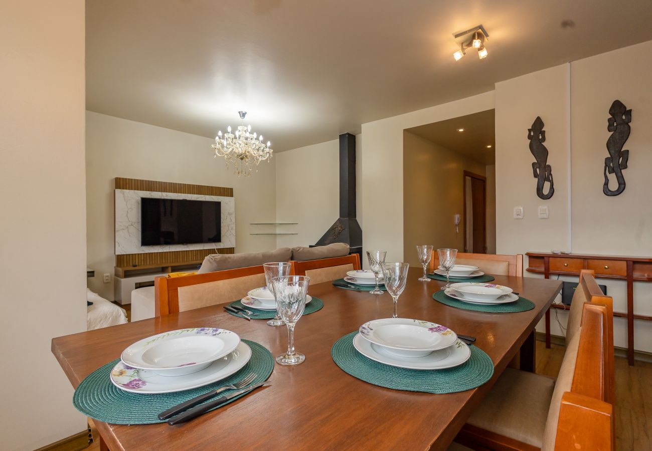 Apartamento em Gramado - Apto iluminado com 4 quartos a 700m da R Coberta!