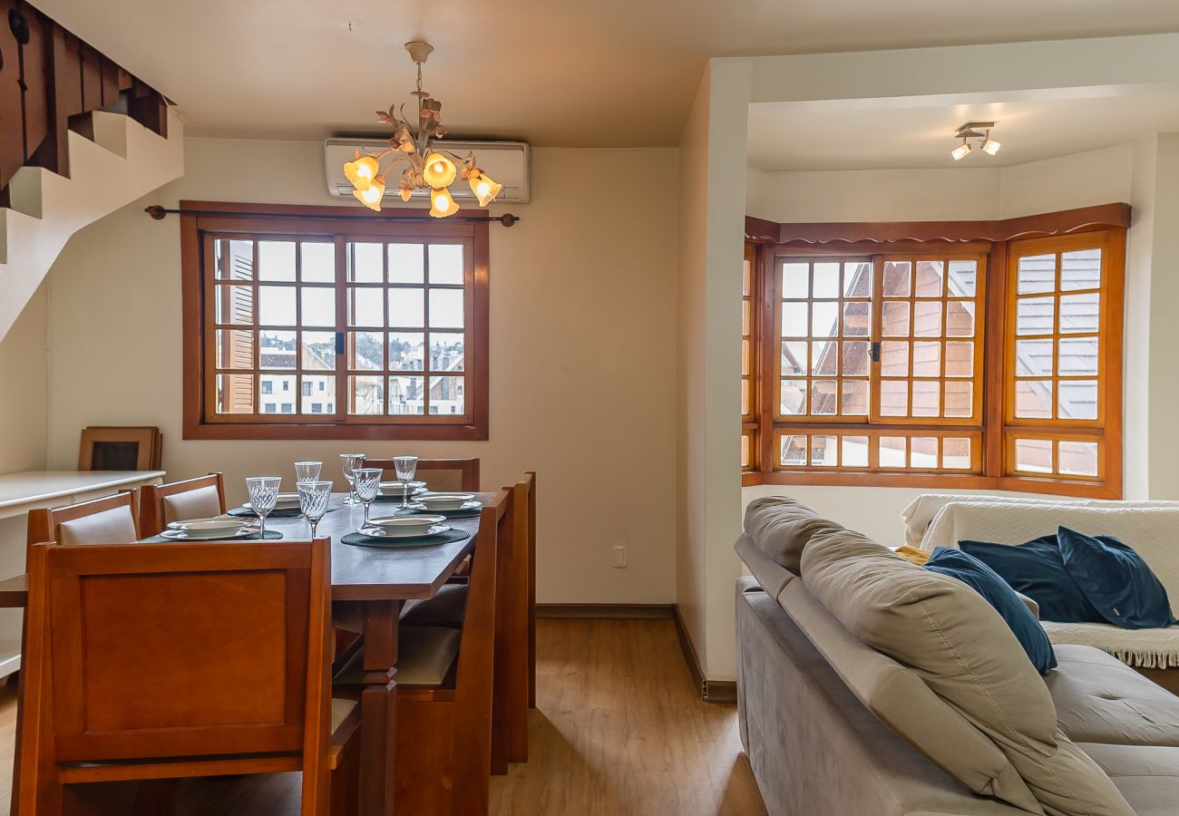 Apartamento em Gramado - Apto iluminado com 4 quartos a 700m da R Coberta!