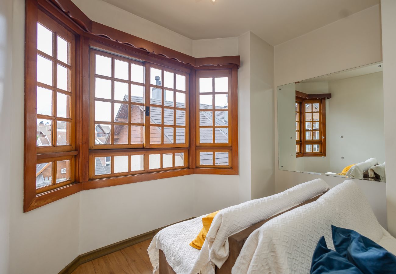 Apartamento em Gramado - Apto iluminado com 4 quartos a 700m da R Coberta!