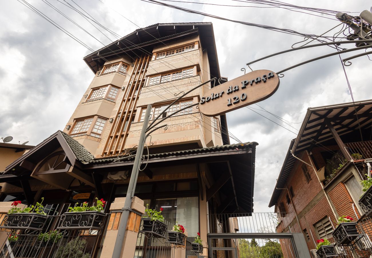 Apartamento em Gramado - Apto iluminado com 4 quartos a 700m da R Coberta!