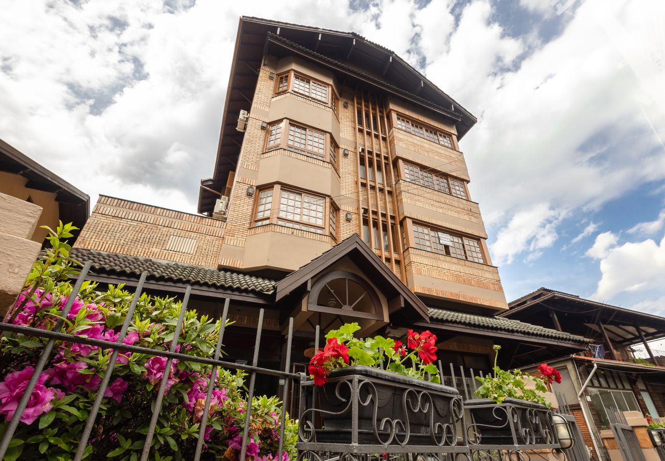 Apartamento em Gramado - Apto iluminado com 4 quartos a 700m da R Coberta!