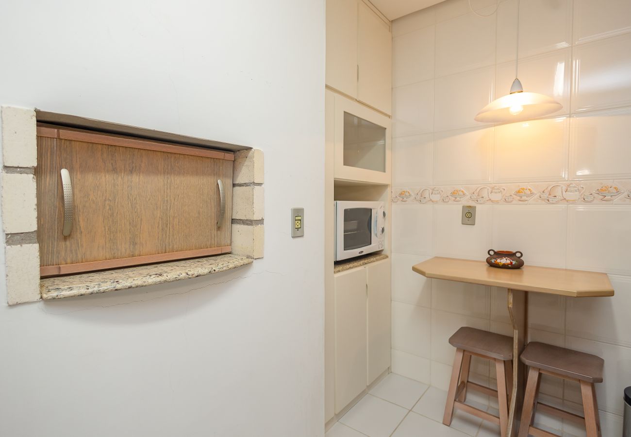 Apartamento em Gramado - 1D aconchegante com vista para o vale, 1,5km da R Coberta