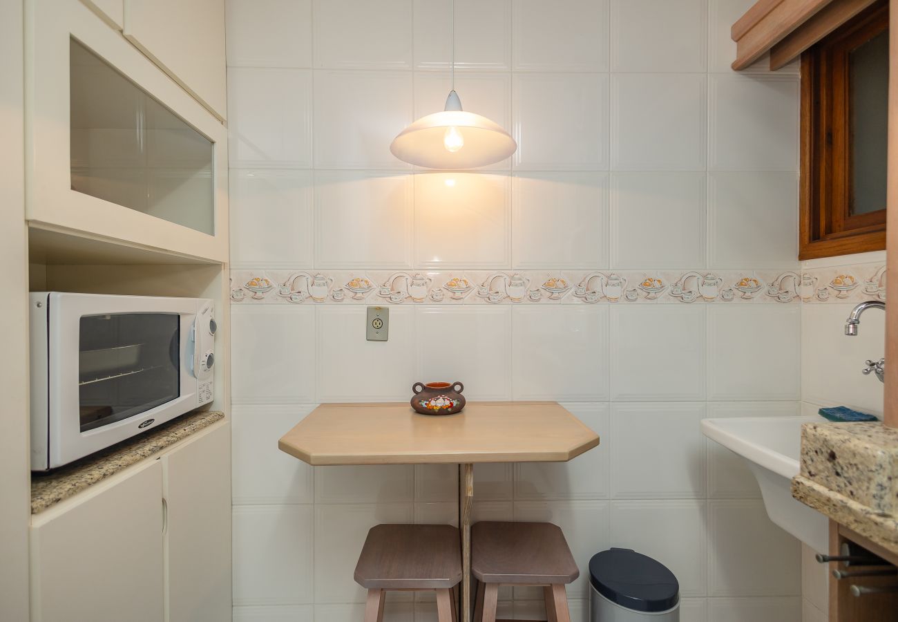 Apartamento em Gramado - 1D aconchegante com vista para o vale, 1,5km da R Coberta