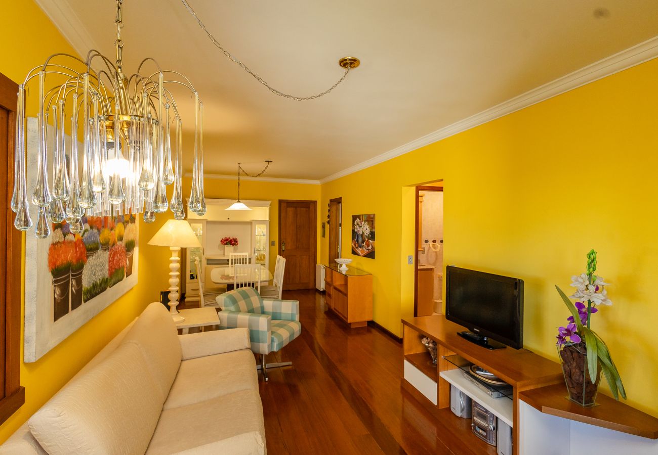 Apartamento em Gramado - 1D aconchegante com vista para o vale, 1,5km da R Coberta