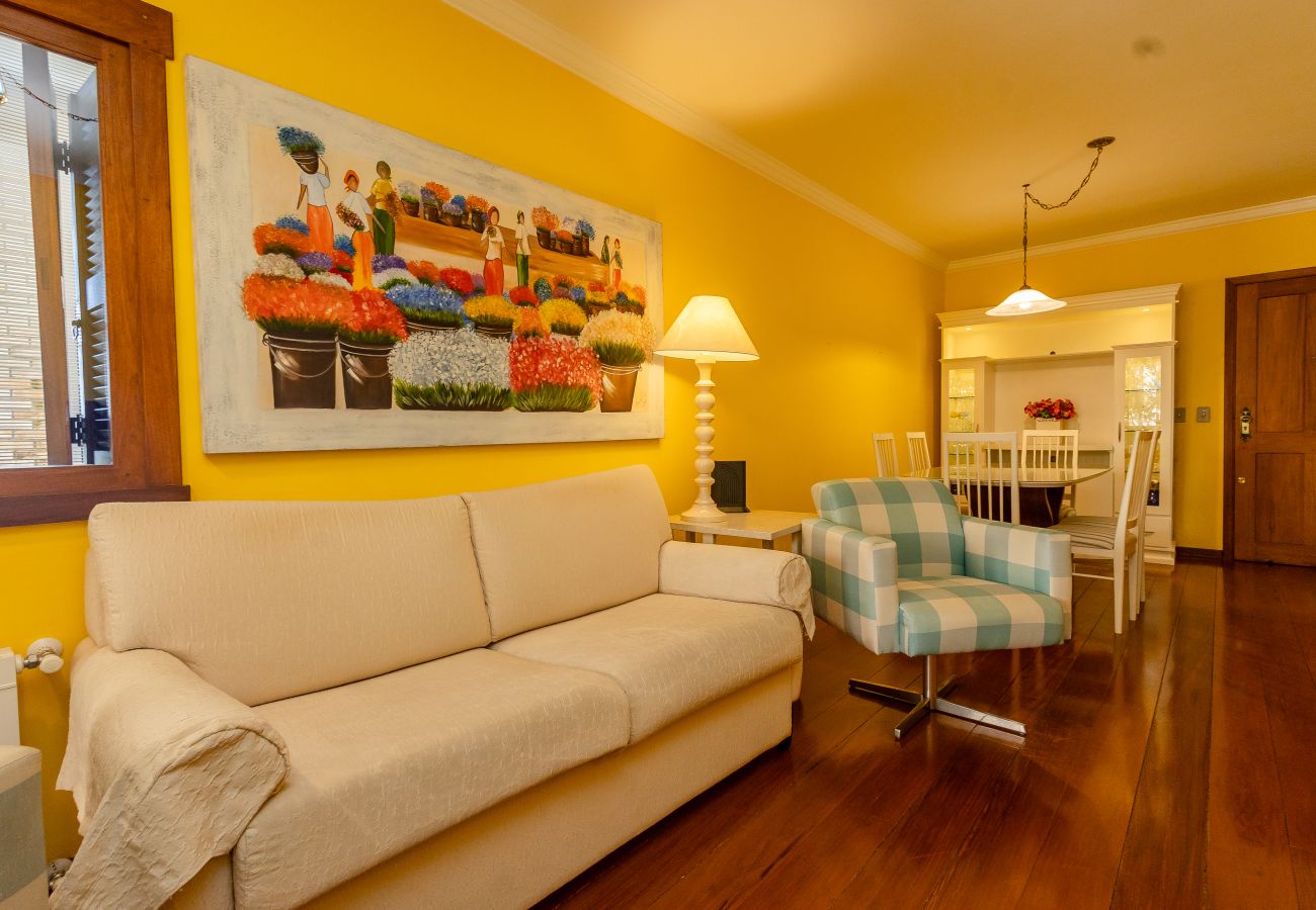 Apartamento em Gramado - 1D aconchegante com vista para o vale, 1,5km da R Coberta