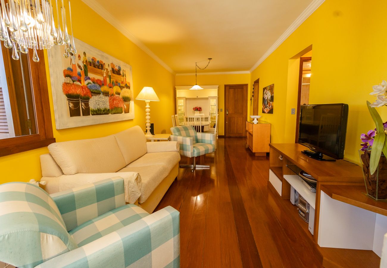 Apartamento em Gramado - 1D aconchegante com vista para o vale, 1,5km da R Coberta